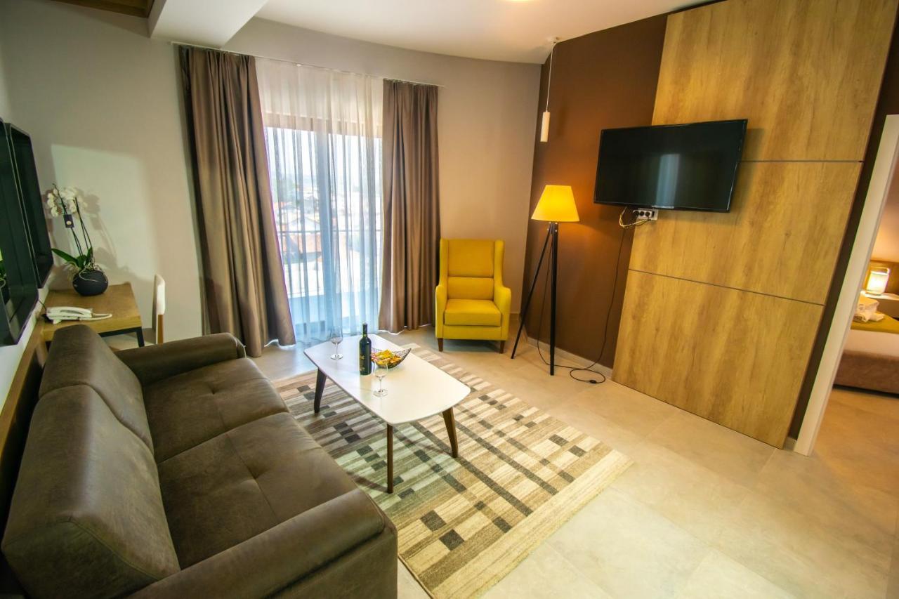 Hotel Hills Ulcinj Bagian luar foto