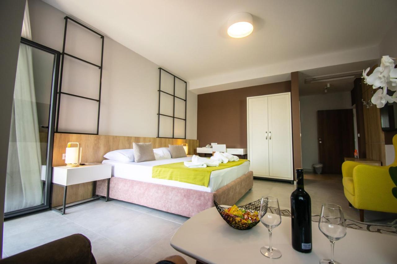 Hotel Hills Ulcinj Bagian luar foto