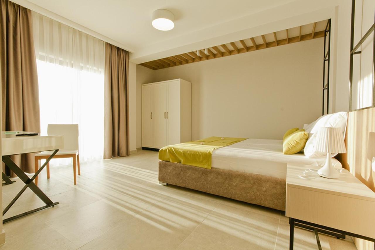 Hotel Hills Ulcinj Bagian luar foto